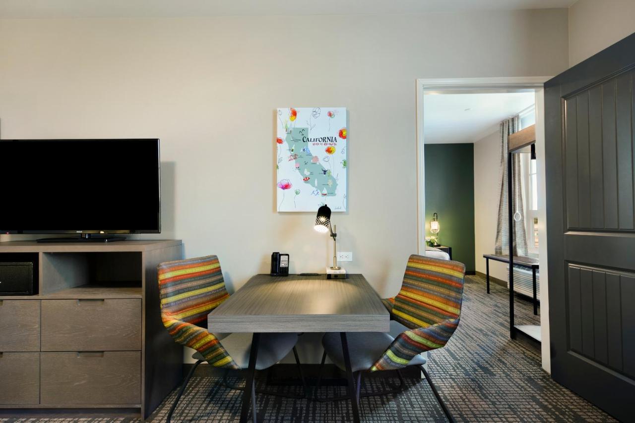 Oxford Suites باسو روبليس، سان لويس أوبيسبو، كاليفورنيا المظهر الخارجي الصورة