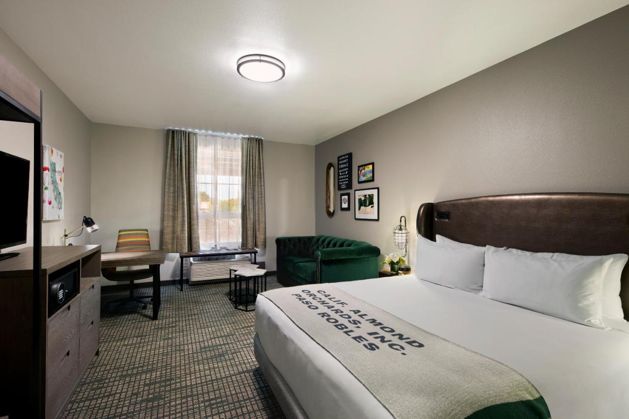Oxford Suites باسو روبليس، سان لويس أوبيسبو، كاليفورنيا المظهر الخارجي الصورة