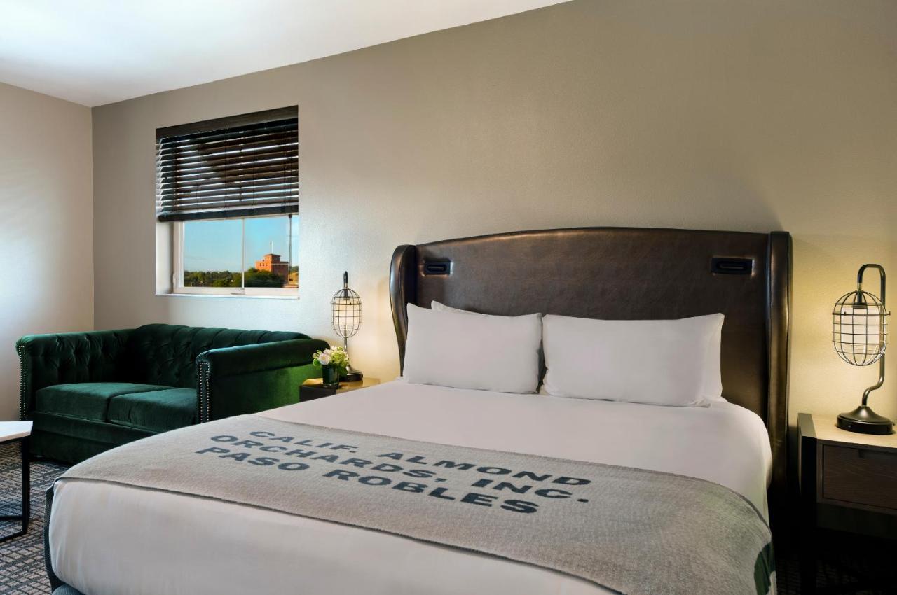 Oxford Suites باسو روبليس، سان لويس أوبيسبو، كاليفورنيا المظهر الخارجي الصورة