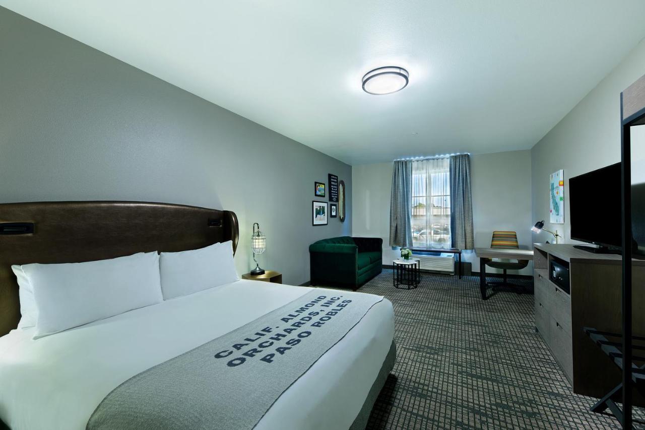 Oxford Suites باسو روبليس، سان لويس أوبيسبو، كاليفورنيا المظهر الخارجي الصورة