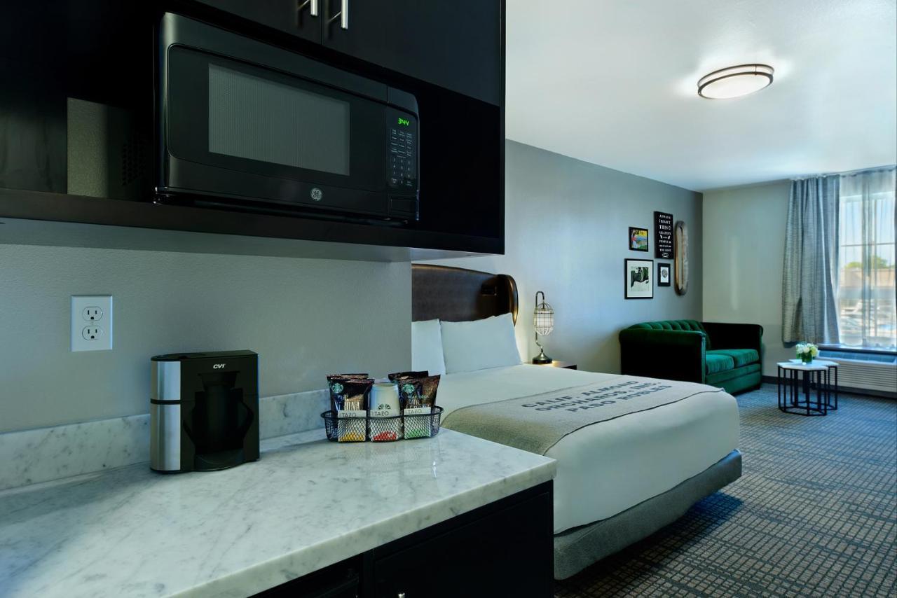 Oxford Suites باسو روبليس، سان لويس أوبيسبو، كاليفورنيا المظهر الخارجي الصورة